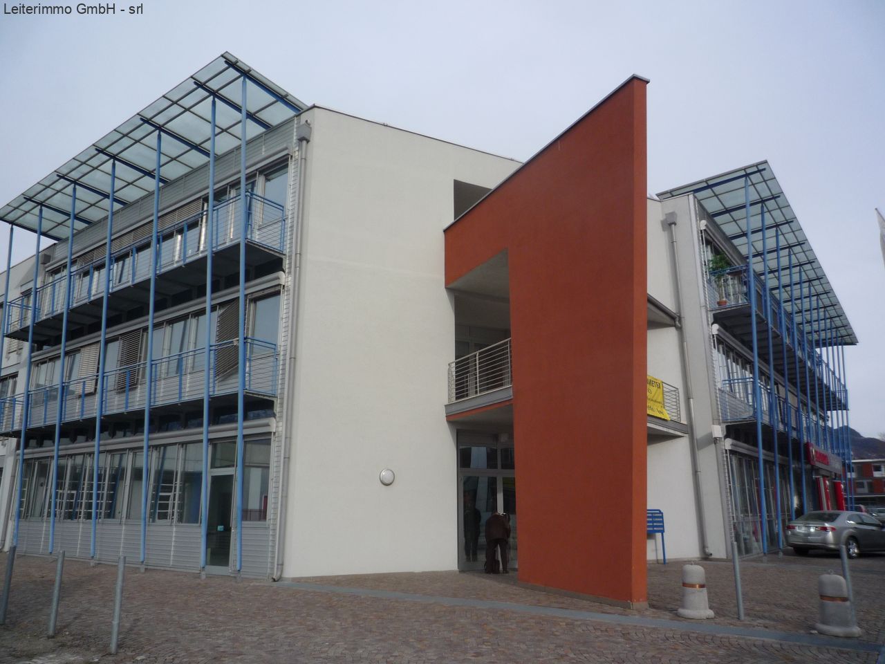 Repräsentatives Büro im Airportcenter ZU VERMIETEN