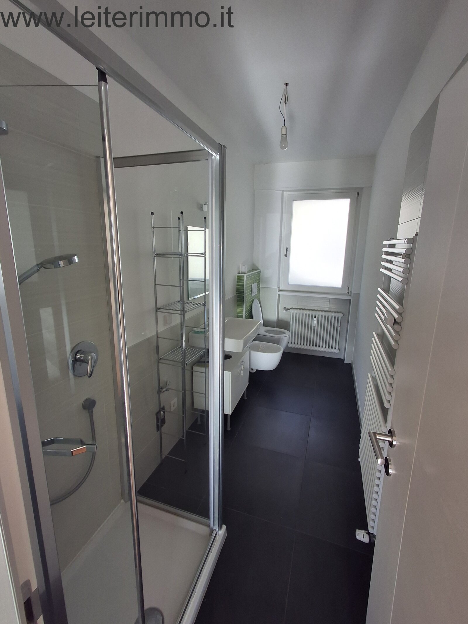 AFFITTASI bilocale ammobiliato con vista panoramica a BZ/Gries solo a clienti referenziati